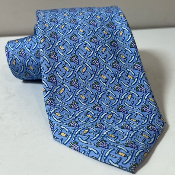 Vineyard Vines Blue and Purple Grape and Wine Napa Valley Patterned Silk Tie - Picture 5 of 8